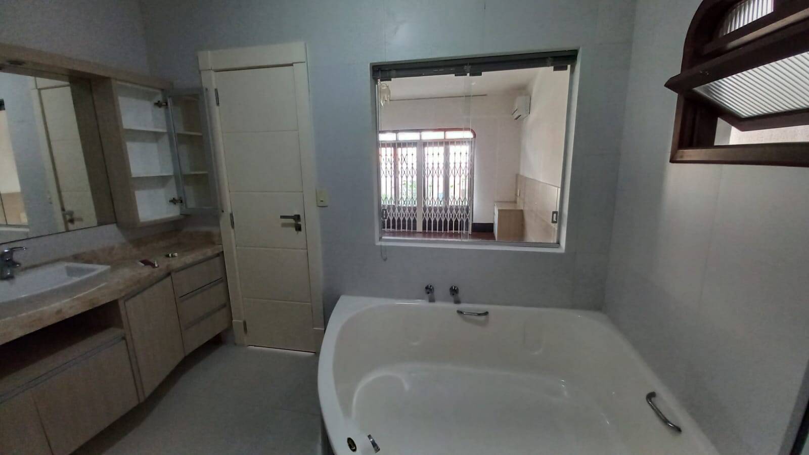 Sobrado, 4 quartos, 390 m² - Foto 9