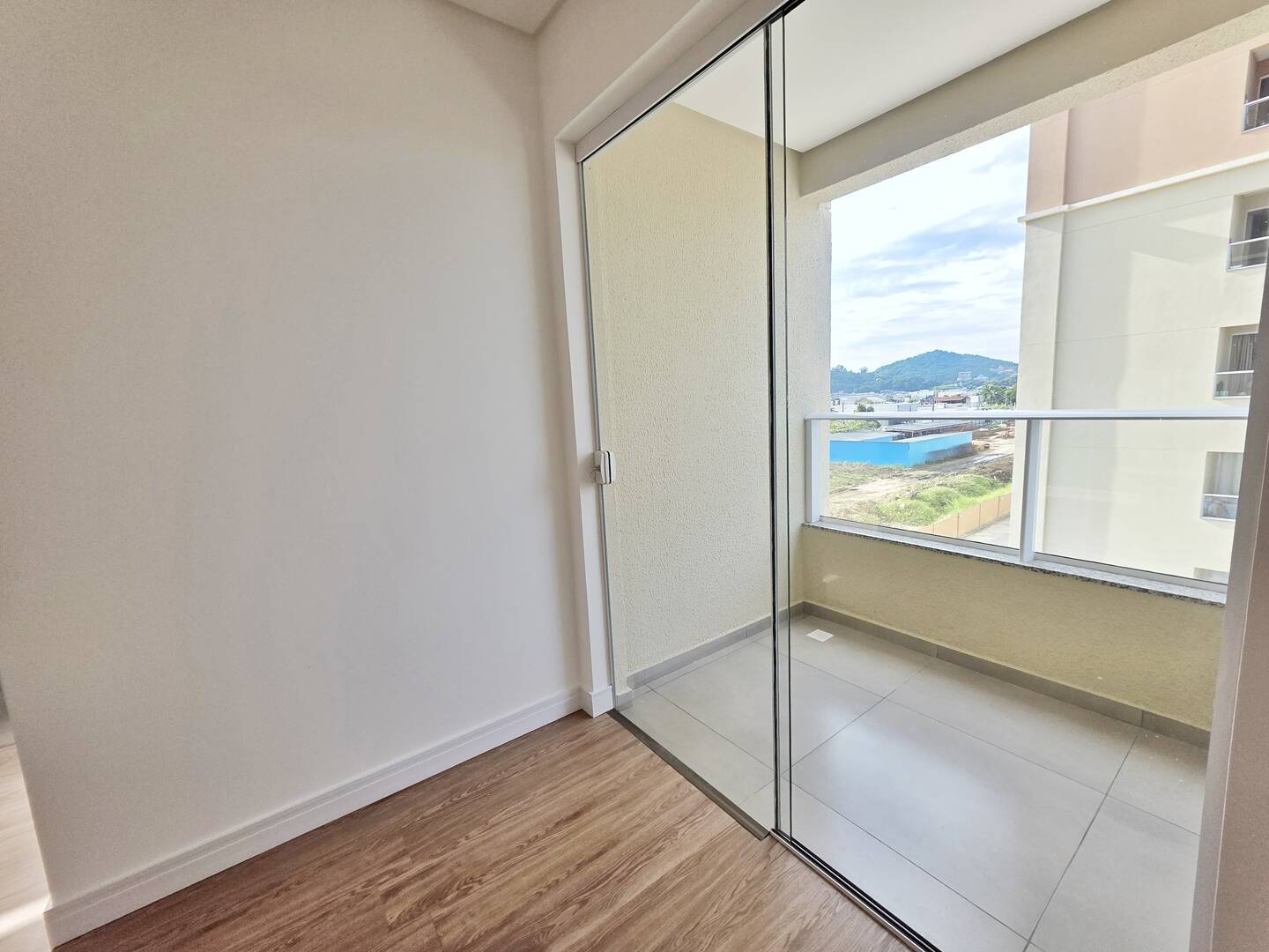 Apartamento para alugar com 2 quartos, 55m² - Foto 6