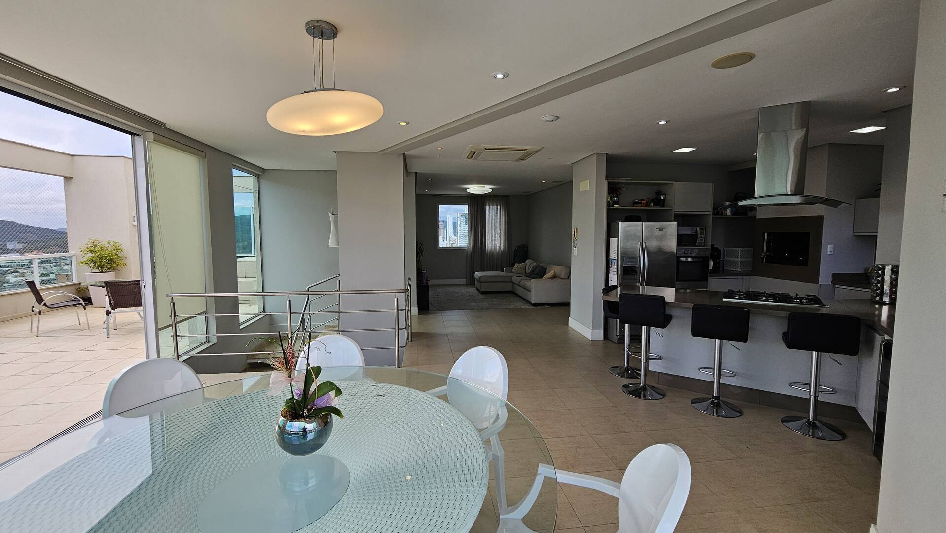 Cobertura, 3 quartos, 250 m² - Foto 1