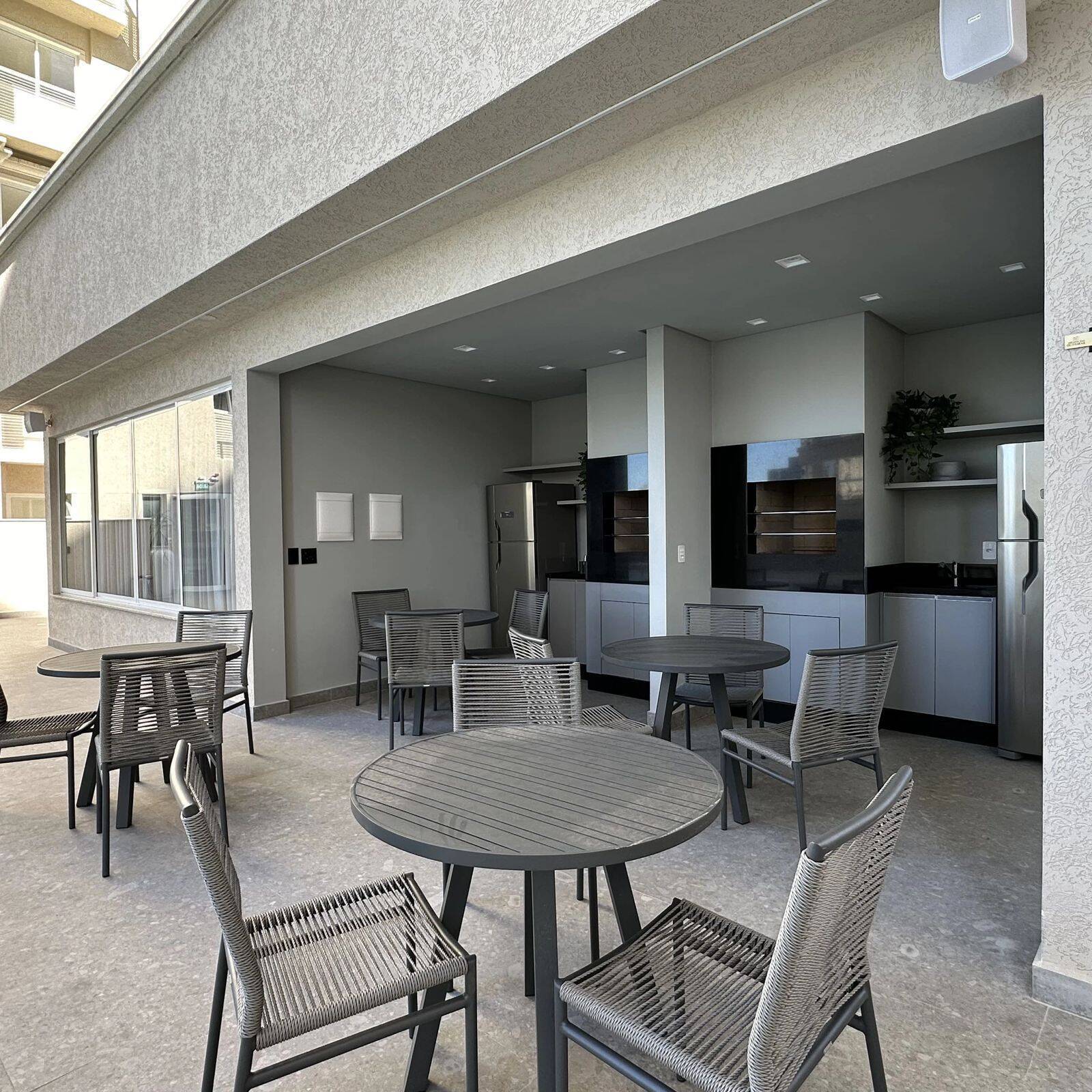 Apartamento para alugar com 3 quartos, 70m² - Foto 12