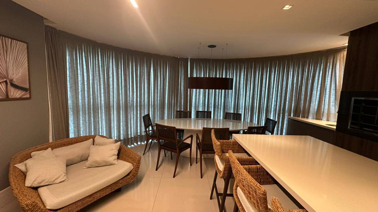 Apartamento para alugar com 3 quartos, 137m² - Foto 17