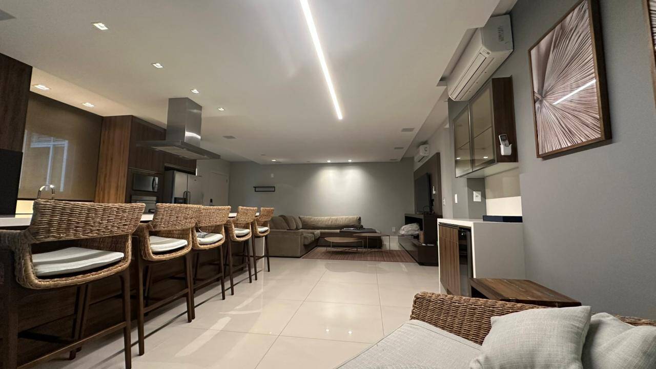 Apartamento para alugar com 3 quartos, 137m² - Foto 22