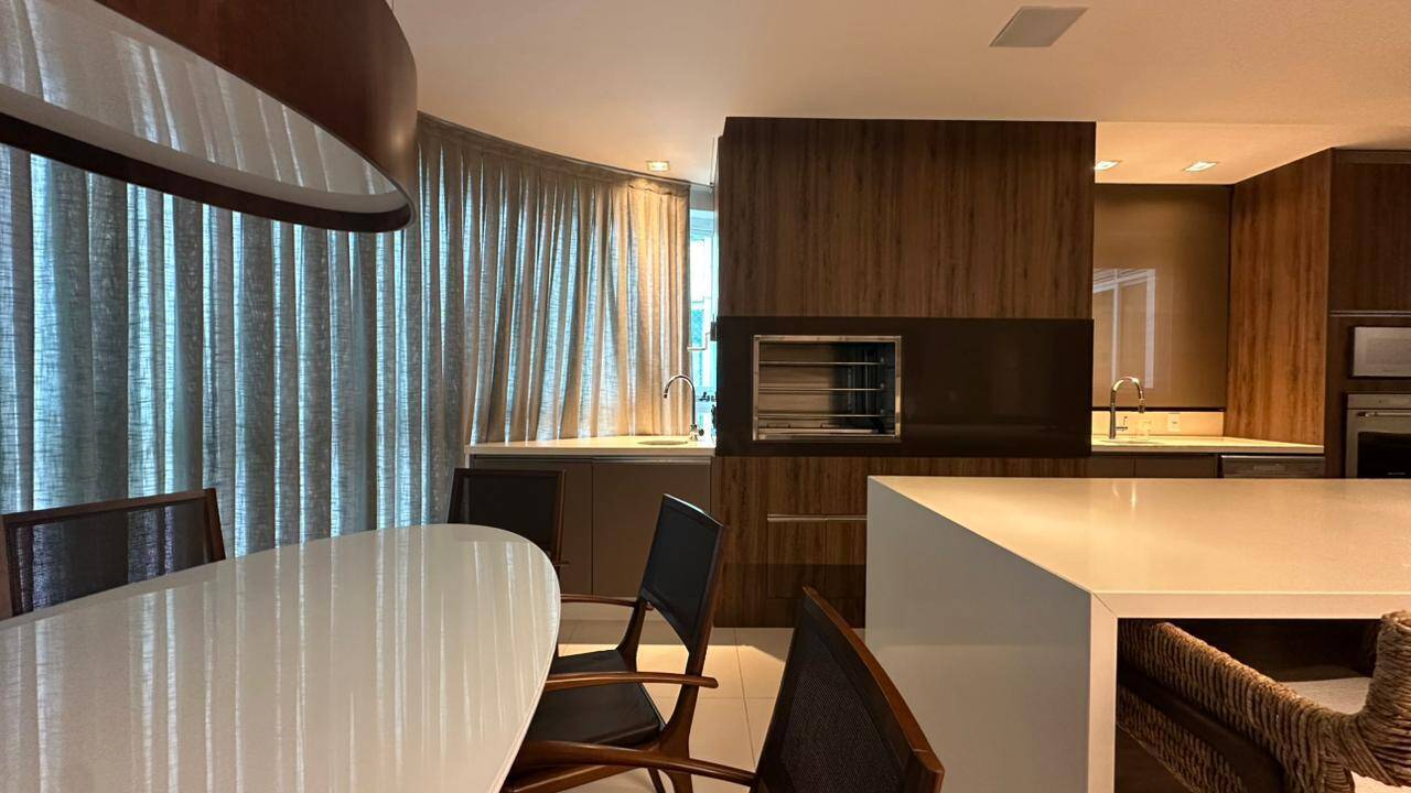 Apartamento para alugar com 3 quartos, 137m² - Foto 21