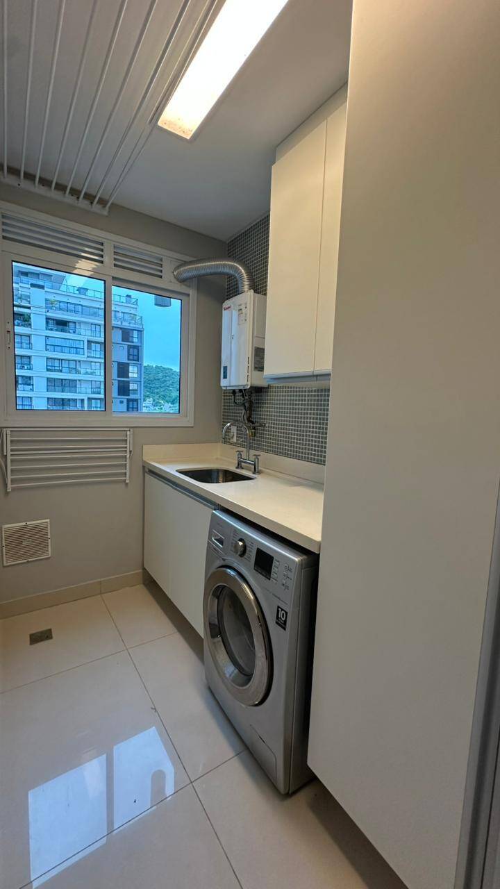 Apartamento para alugar com 3 quartos, 137m² - Foto 25