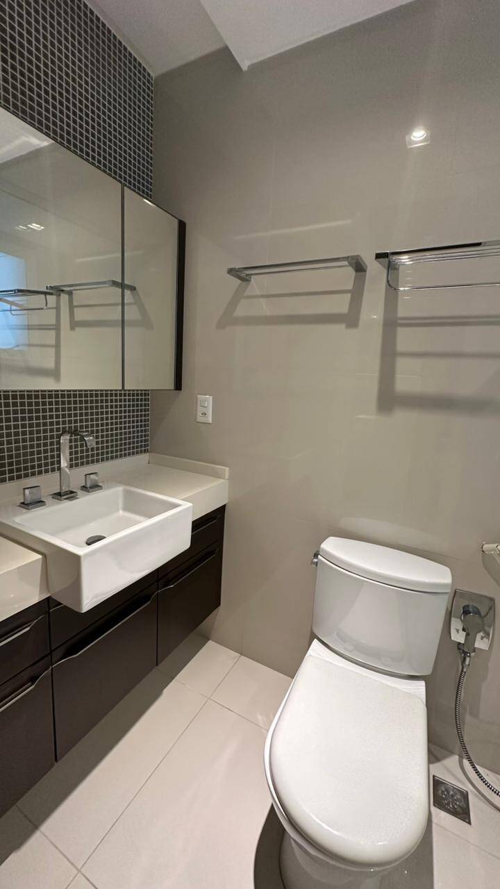 Apartamento para alugar com 3 quartos, 137m² - Foto 44