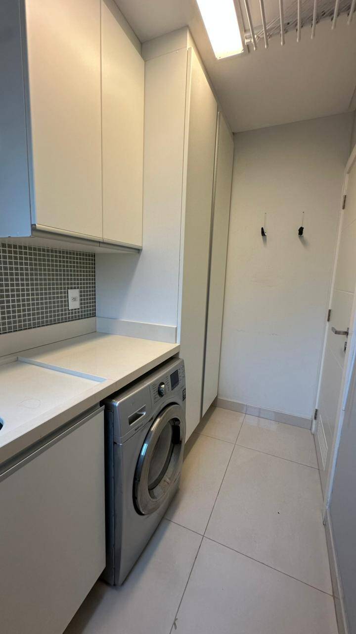 Apartamento para alugar com 3 quartos, 137m² - Foto 47