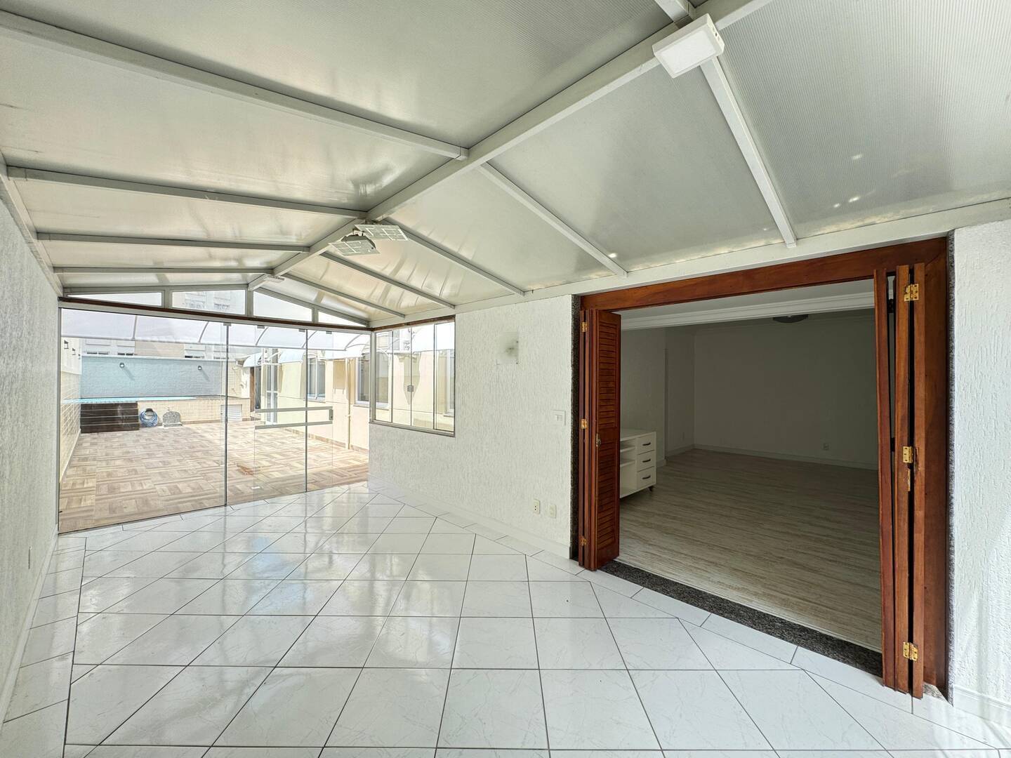 Apartamento, 3 quartos, 260 m² - Foto 5