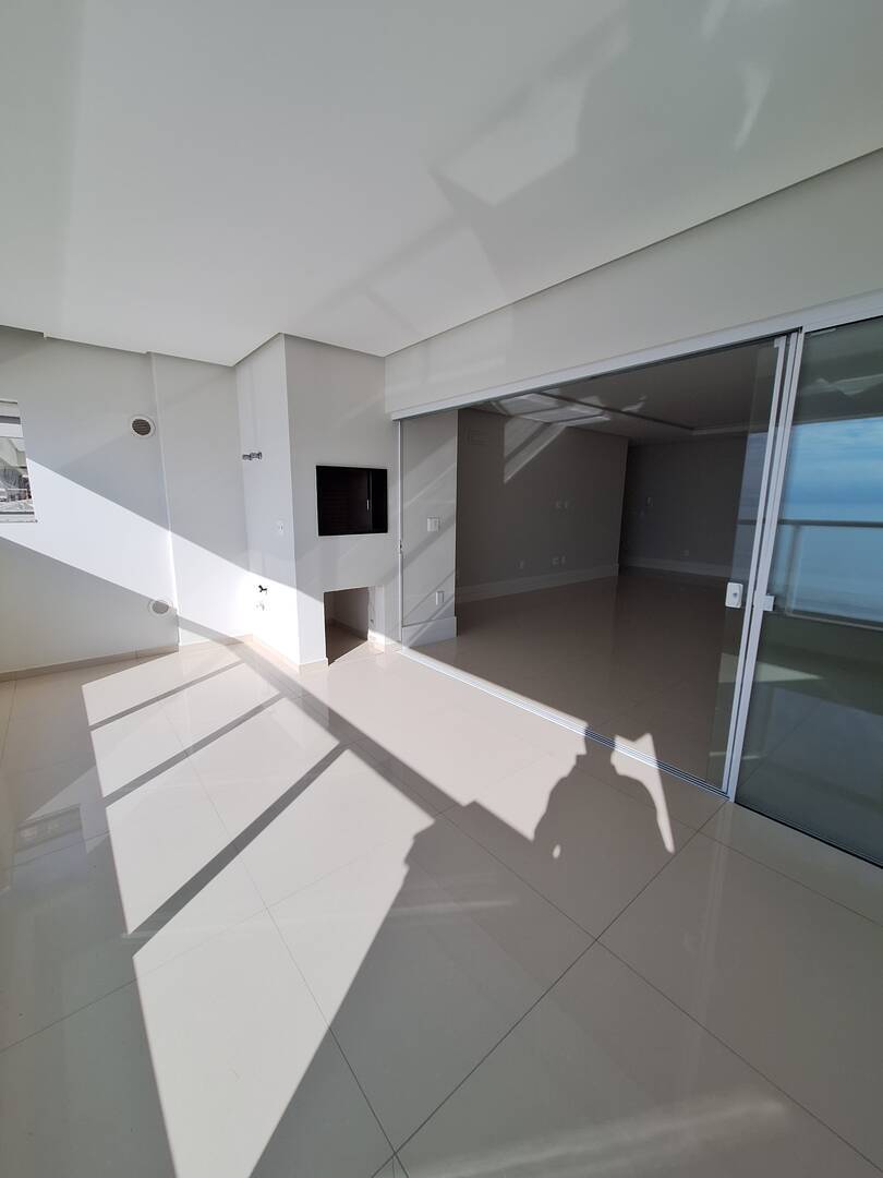 Apartamento para alugar com 4 quartos, 183m² - Foto 7