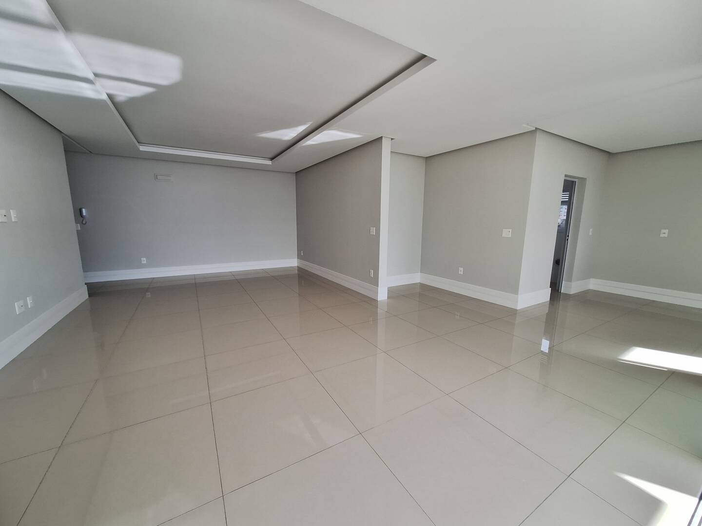 Apartamento para alugar com 4 quartos, 183m² - Foto 8