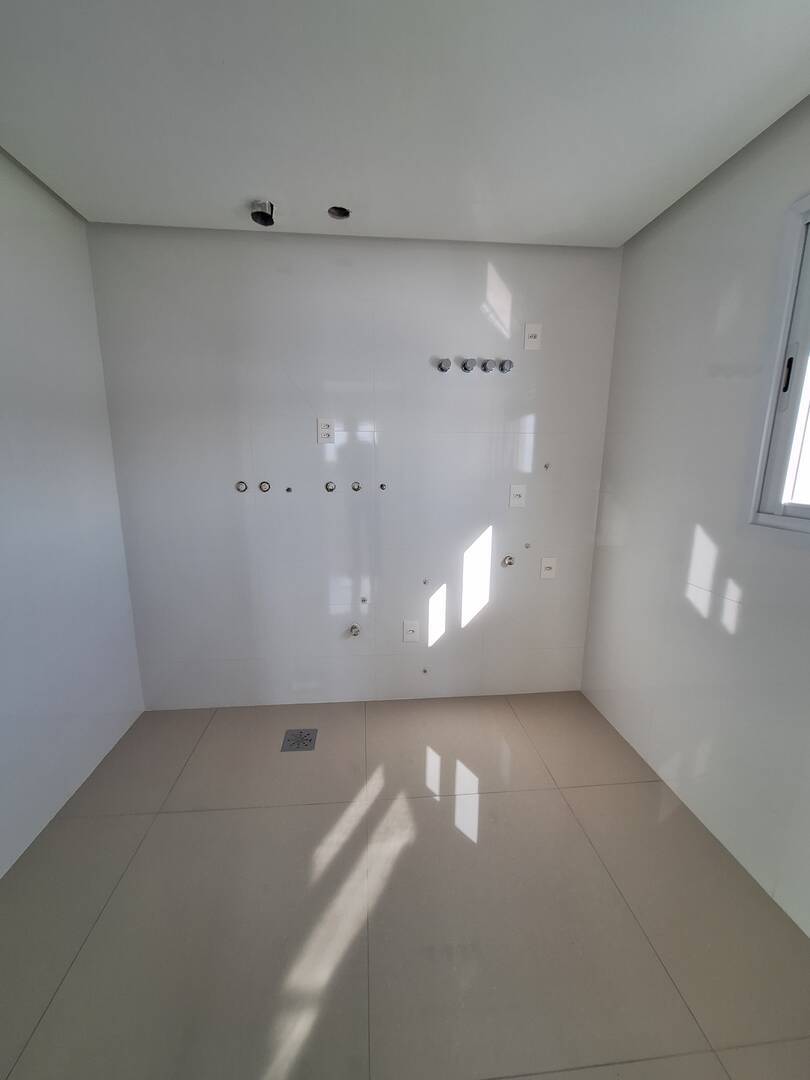Apartamento para alugar com 4 quartos, 183m² - Foto 9