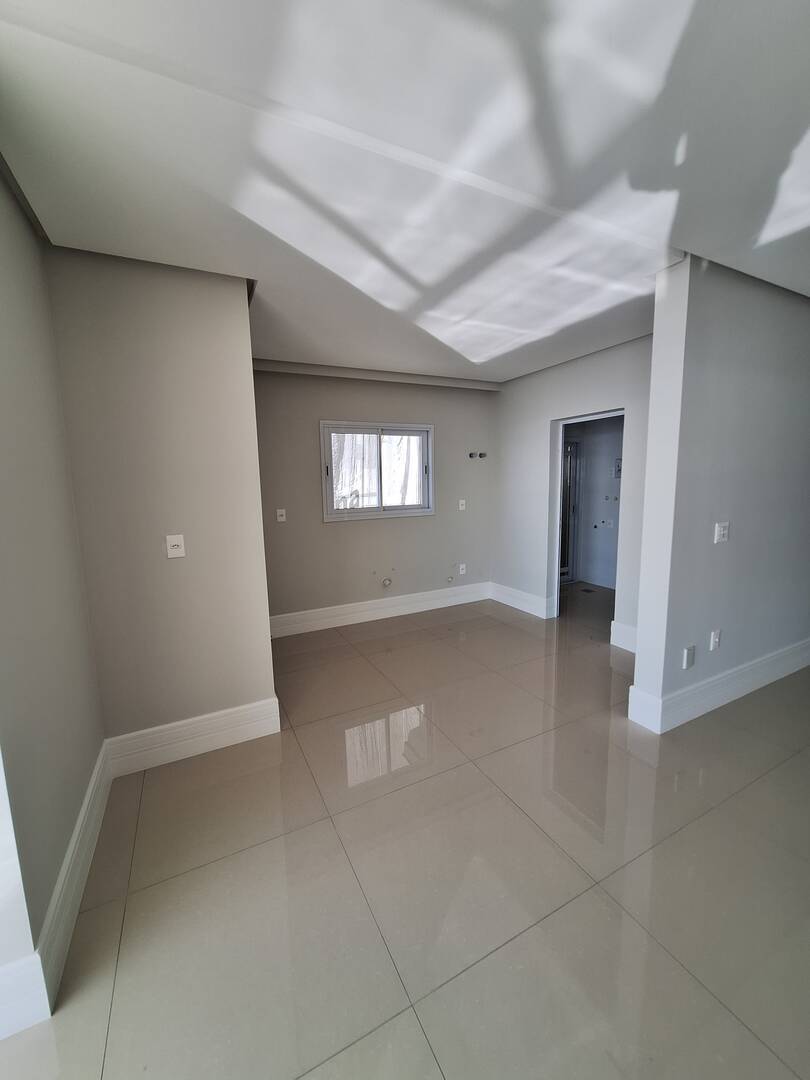 Apartamento para alugar com 4 quartos, 182m² - Foto 10