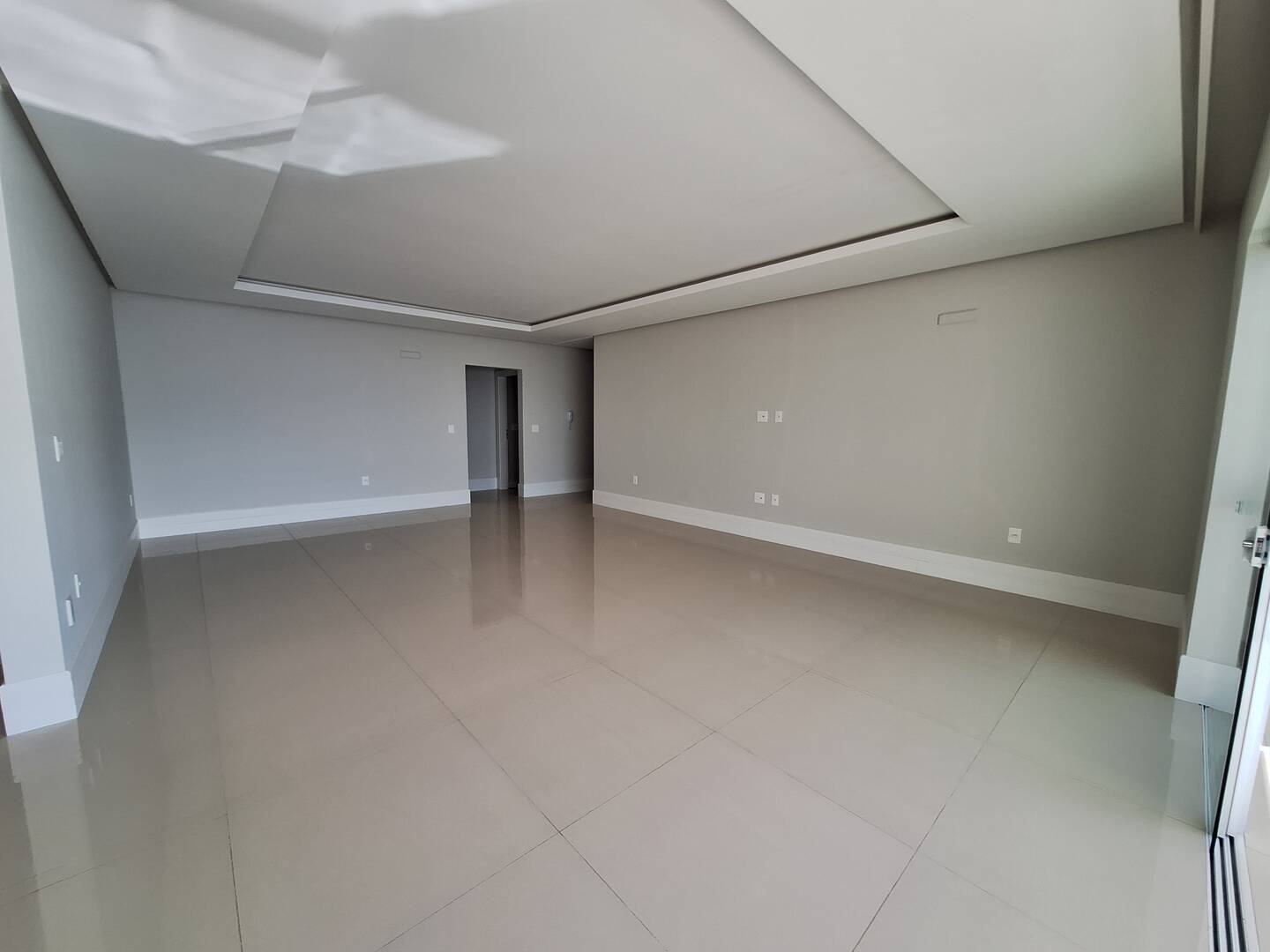 Apartamento para alugar com 4 quartos, 182m² - Foto 11