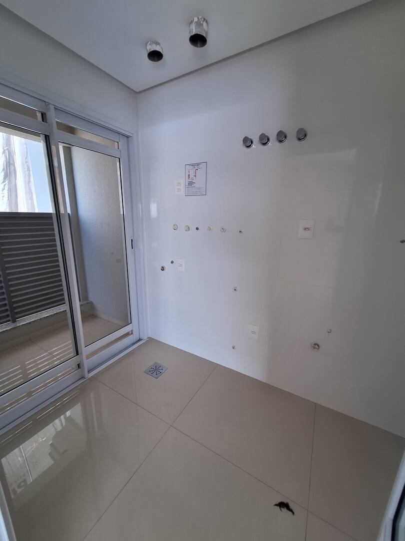 Apartamento para alugar com 4 quartos, 182m² - Foto 12