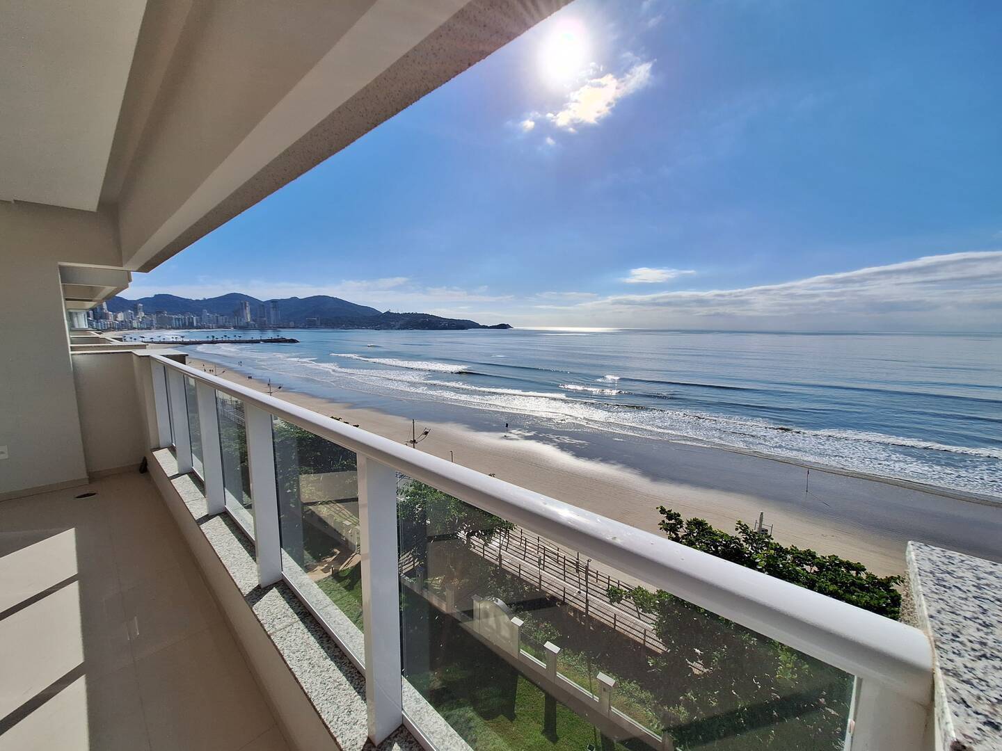 Apartamento para alugar com 4 quartos, 182m² - Foto 2