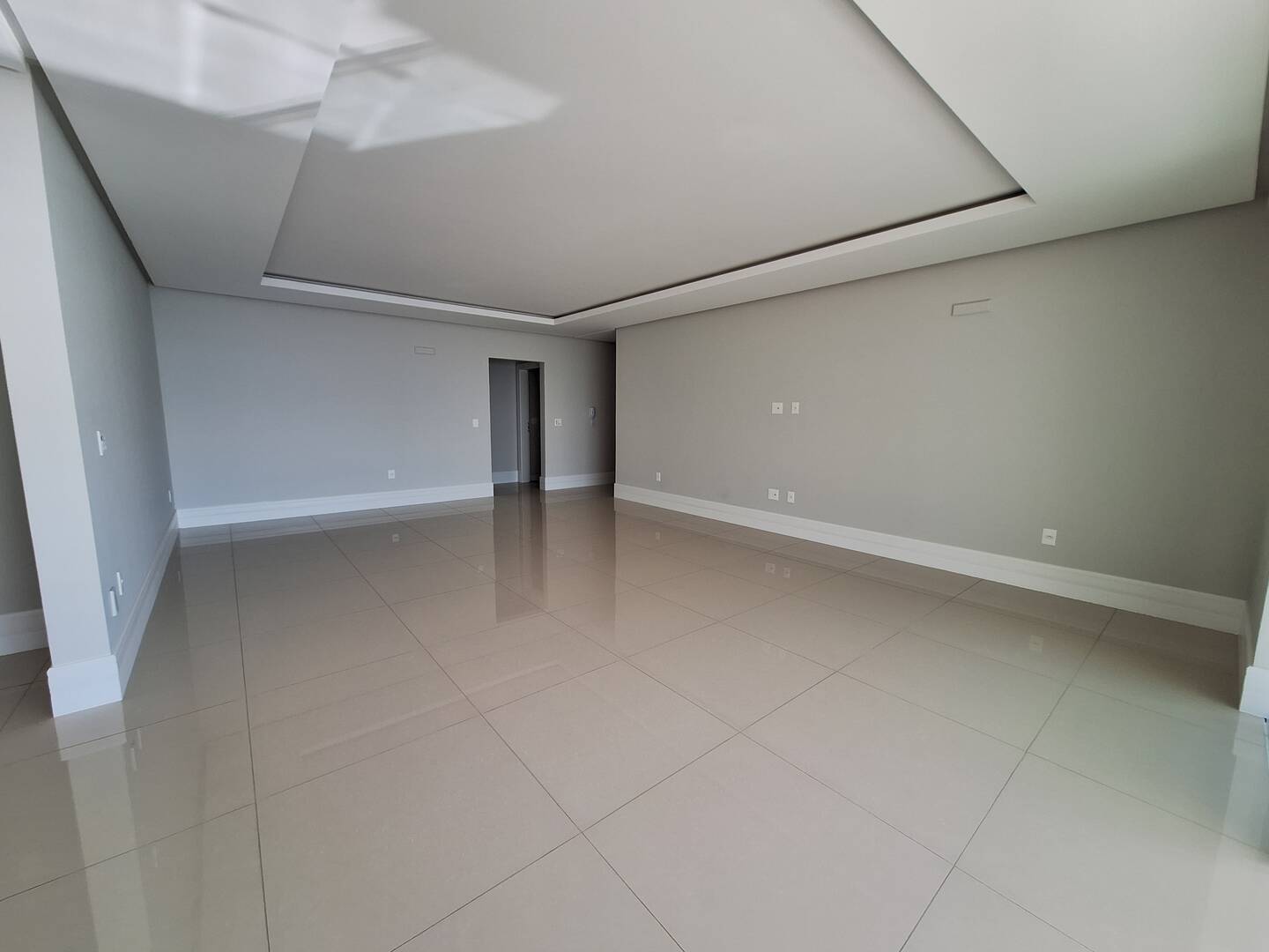 Apartamento para alugar com 4 quartos, 182m² - Foto 5