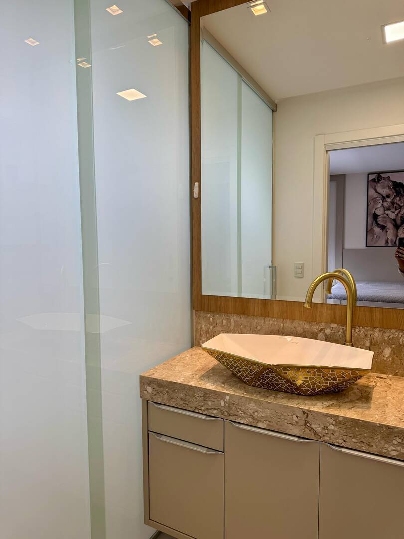 Apartamento para alugar com 4 quartos, 198m² - Foto 13