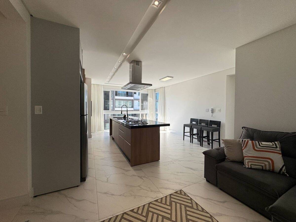 Apartamento para alugar com 3 quartos, 109m² - Foto 6