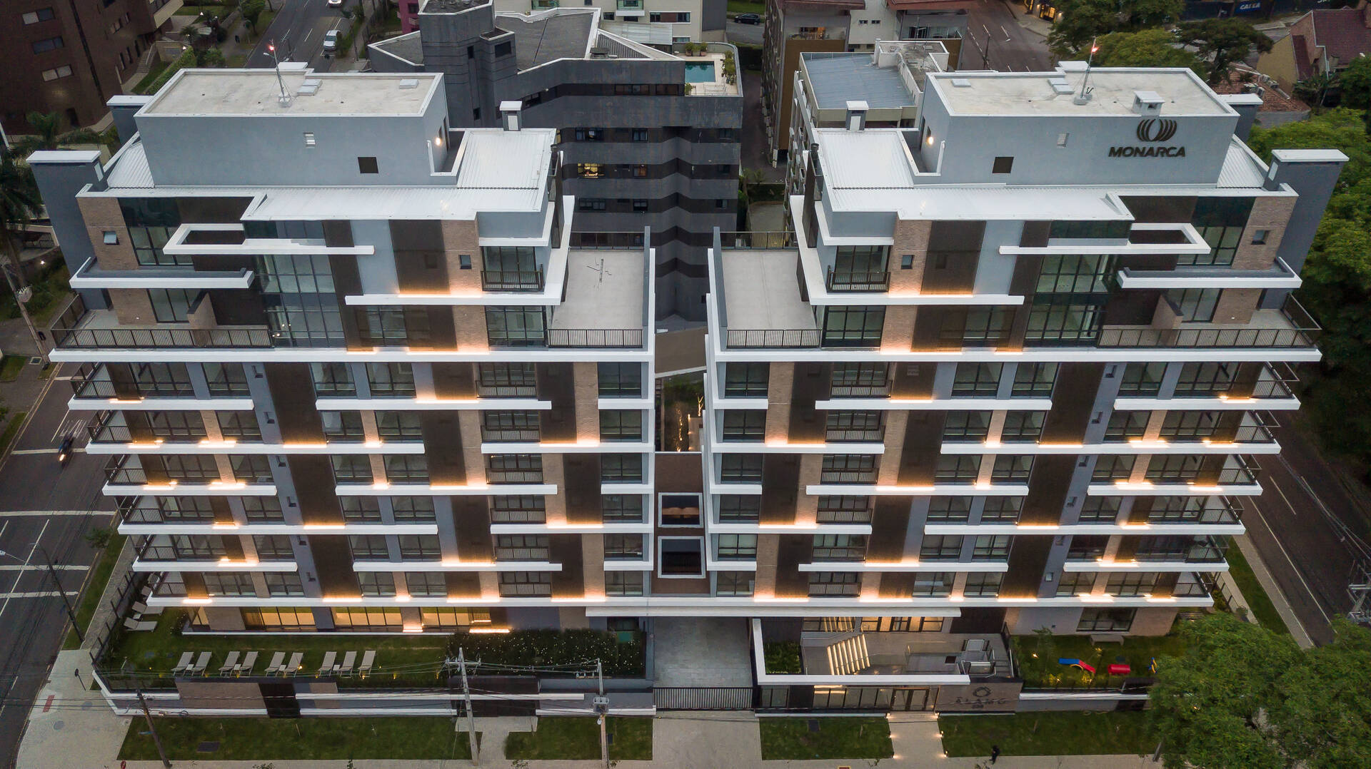 Cobertura à venda com 4 quartos, 330m² - Foto 1