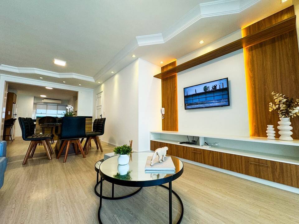 Apartamento para alugar com 4 quartos, 158m² - Foto 9