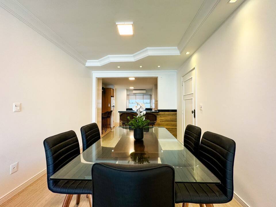 Apartamento para alugar com 4 quartos, 158m² - Foto 8