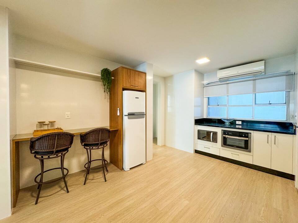 Apartamento para alugar com 4 quartos, 158m² - Foto 18