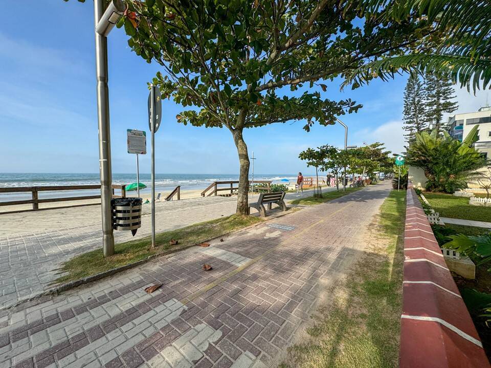 Apartamento para alugar com 4 quartos, 158m² - Foto 8