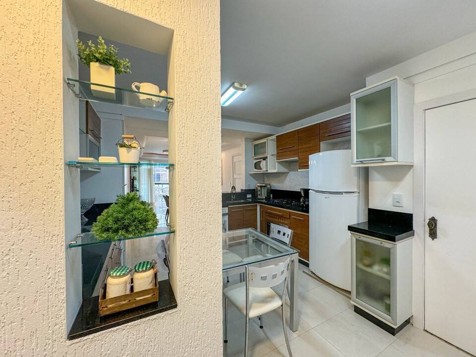 Apartamento para alugar com 4 quartos, 158m² - Foto 32