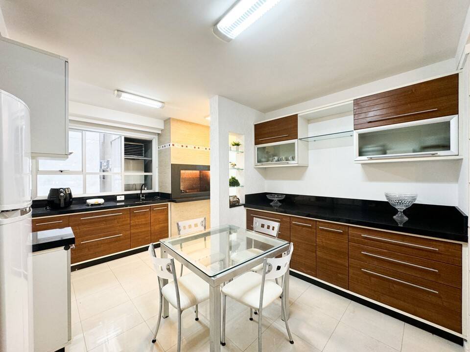 Apartamento para alugar com 4 quartos, 158m² - Foto 35
