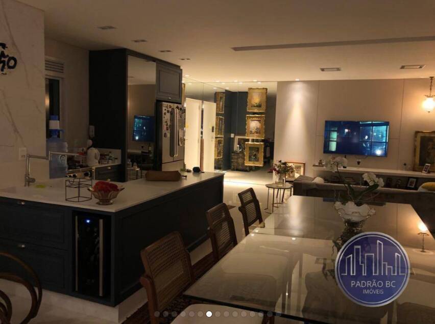 Apartamento para alugar com 3 quartos, 180m² - Foto 20