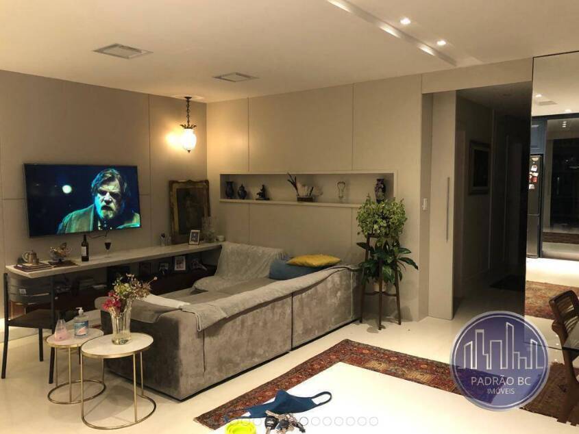 Apartamento para alugar com 3 quartos, 180m² - Foto 22