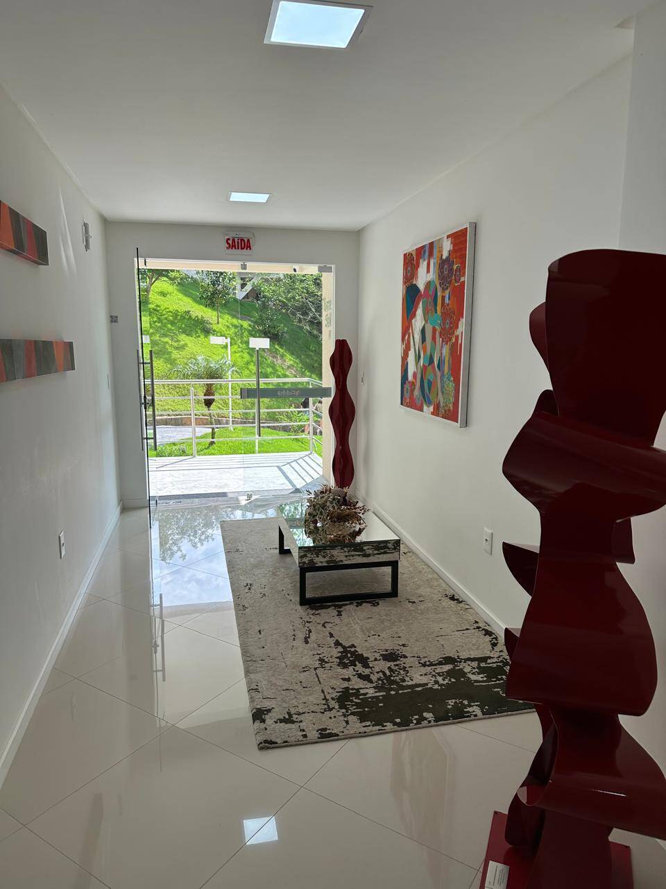Apartamento à venda com 2 quartos, 71m² - Foto 2
