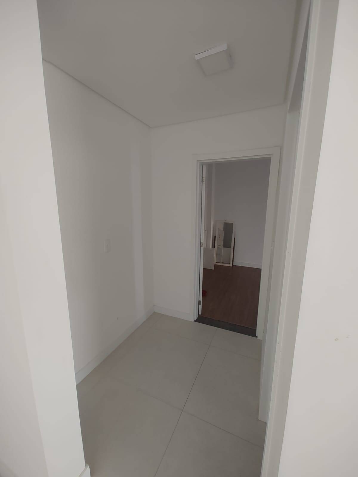 Apartamento à venda com 1 quarto, 171m² - Foto 4