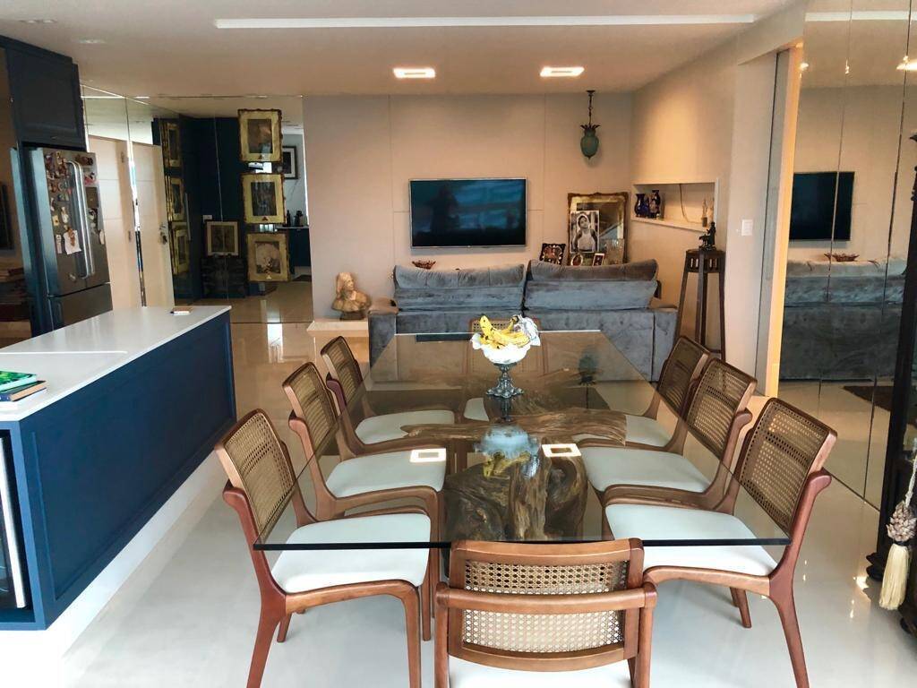 Apartamento para alugar com 3 quartos, 180m² - Foto 29