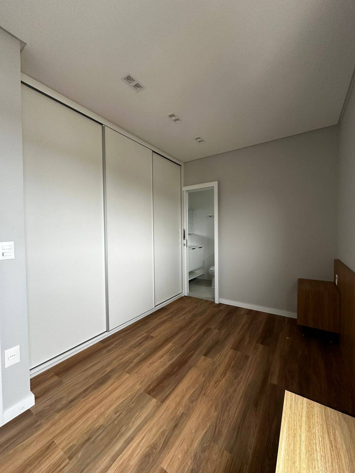 Apartamento para alugar com 2 quartos, 73m² - Foto 4