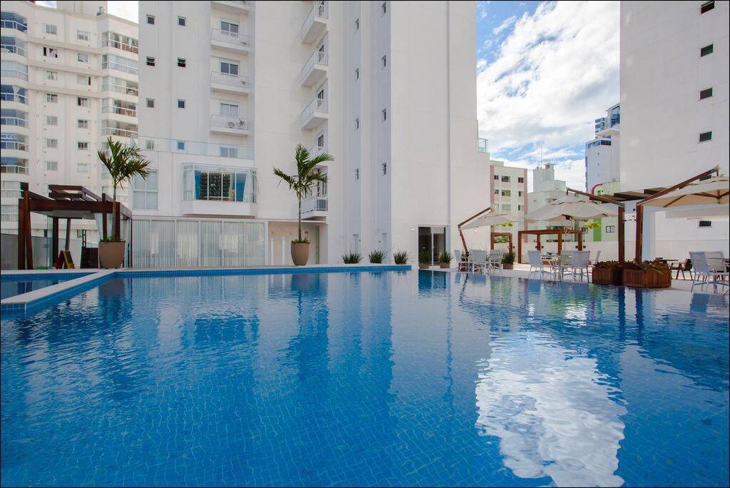 Apartamento para alugar com 3 quartos, 130m² - Foto 13