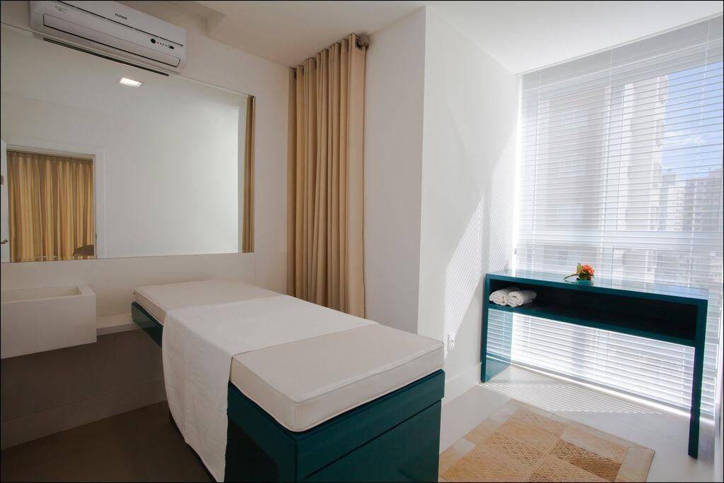 Apartamento para alugar com 3 quartos, 130m² - Foto 8