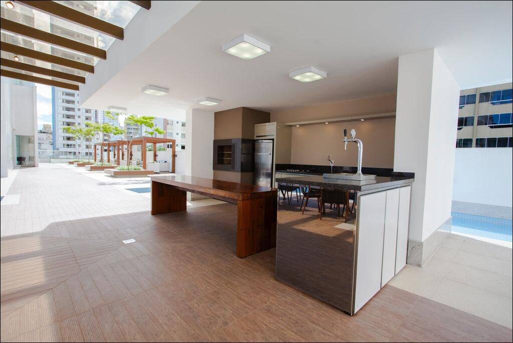 Apartamento para alugar com 3 quartos, 130m² - Foto 17