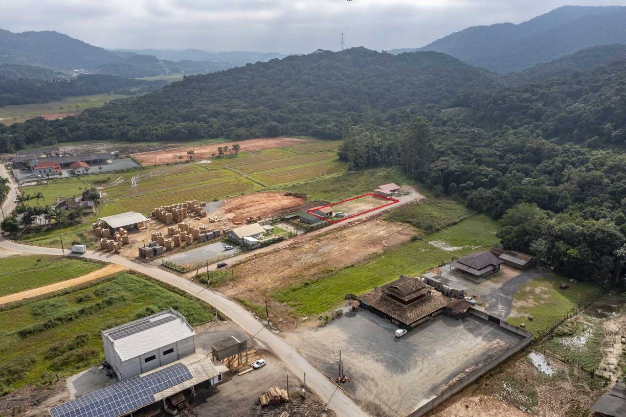 Chácara, 3 quartos, 1100 m² - Foto 1