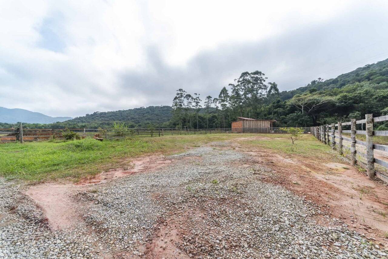 Chácara, 3 quartos, 1100 m² - Foto 4