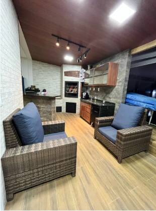 Casa para alugar com 4 quartos, 300m² - Foto 3