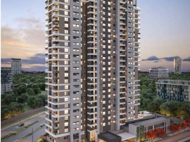 #766 - Apartamento para Venda em Curitiba - PR