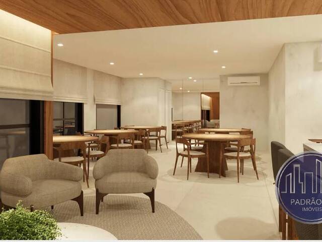 #813 - Apartamento para Venda em Curitiba - PR