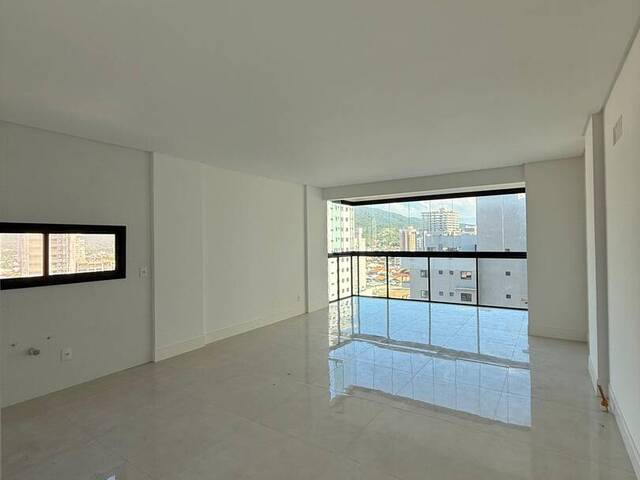 #891 - Apartamento para Venda em Porto Belo - SC - 3
