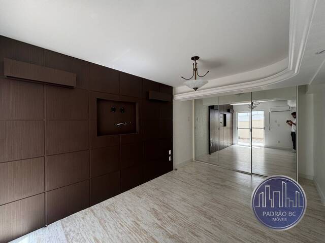 #897 - Apartamento para Locação em Balneário Camboriú - SC