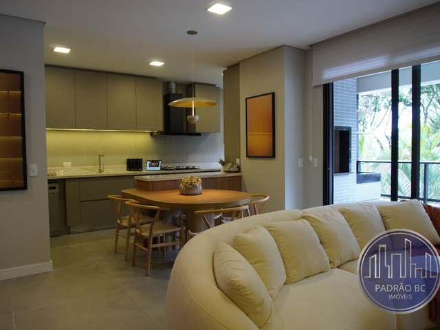 #988 - Apartamento para Venda em Curitiba - PR - 2