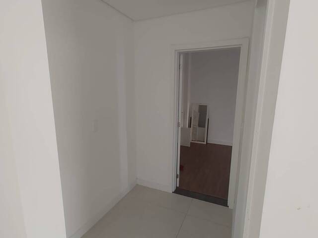 Apartamento para Venda em Camboriú - 4