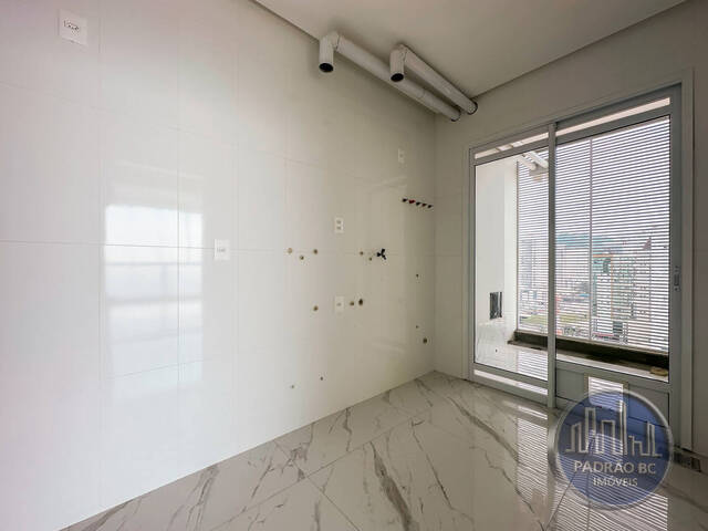 Apartamento para Venda em Itapema - 4