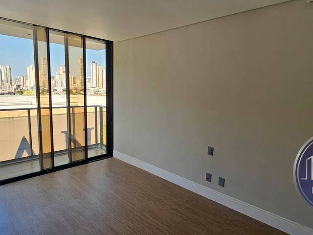 Apartamento para Venda em Balneário Camboriú - 3