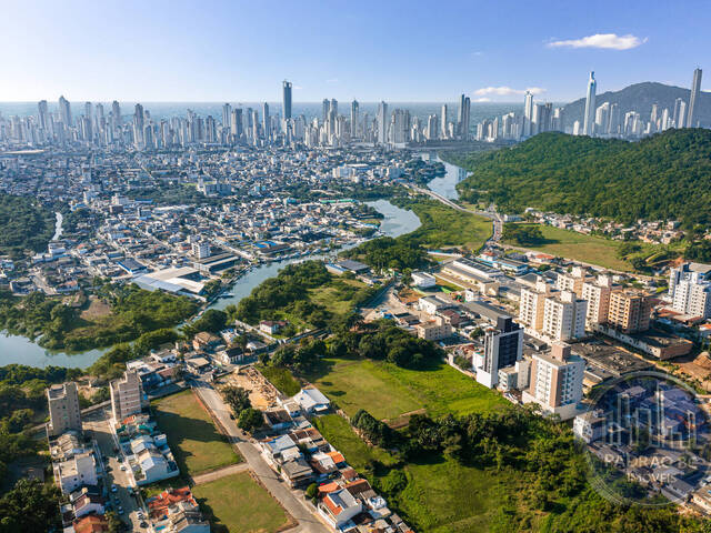 #1281 - Apartamento para Venda em Camboriú - SC