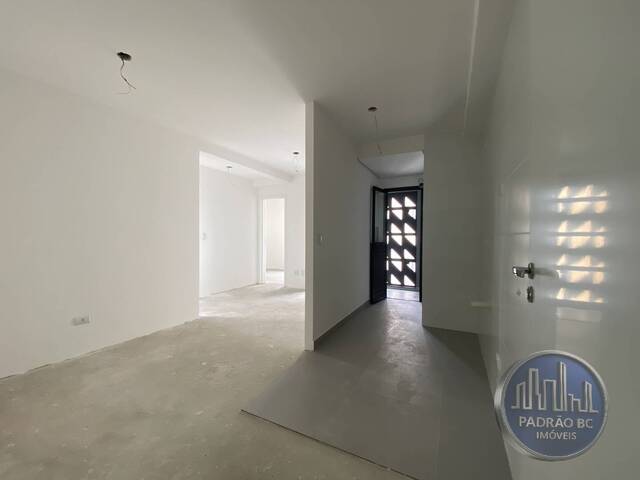 Apartamento para Venda em Curitiba - 3